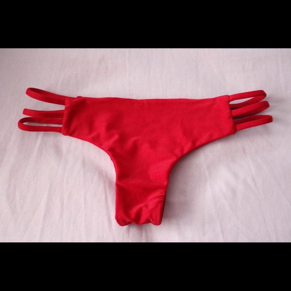 Red brand-less set - Picture 3 of 4